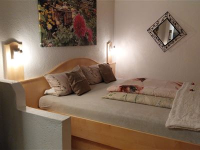 Double room, shower, toilet, quiet