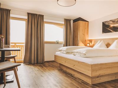 Double room, shower, toilet, quiet