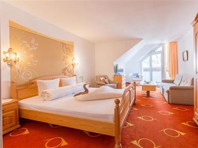 Triple room, shower, toilet, balcony