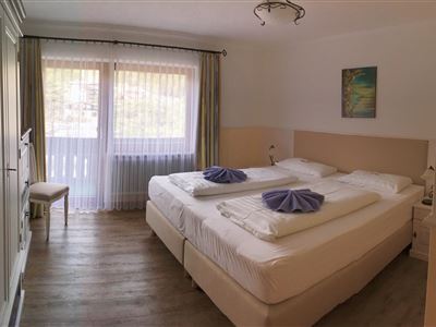 Shared room, shared shower/shared toilet, quiet