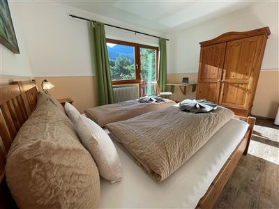 Double room, shower, toilet, quiet