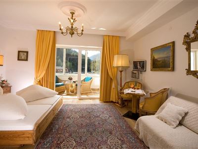 Double room, shower, toilet, quiet