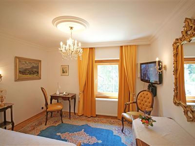 Single room, shower, toilet, quiet