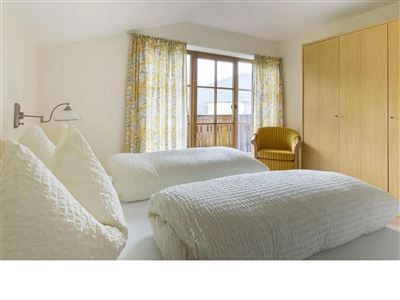 Apartment, shower and bath, toilet, 2 bed rooms