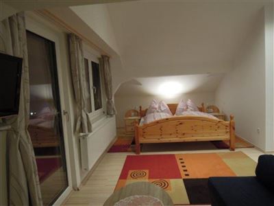 Apartment, bath, toilet, quiet