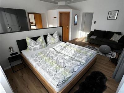 Apartment, shower and bath, toilet, quiet