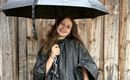 Regenschirm und Regenponcho