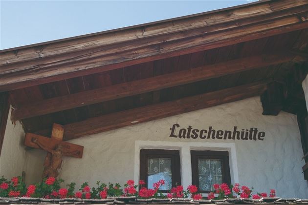 im_huette_latschen_007.jpg