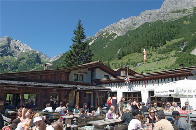 im_huette_latschen_008.jpg