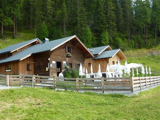 Karröster Alm Outdoorregion Imst.jpg