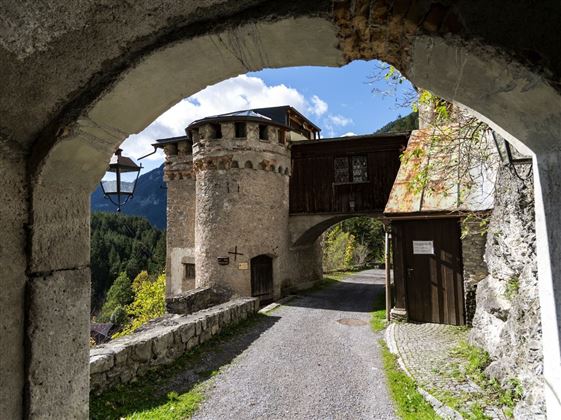 Schloss-Fernstein-1.jpg